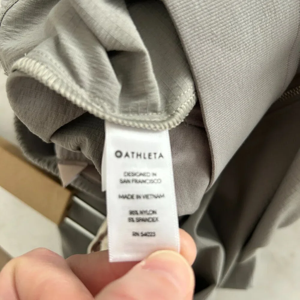 Athleta Pants Gray Mod Trekkie Crop Nylon Stretch Hiking Outdoor Casual - Picture 8 of 8